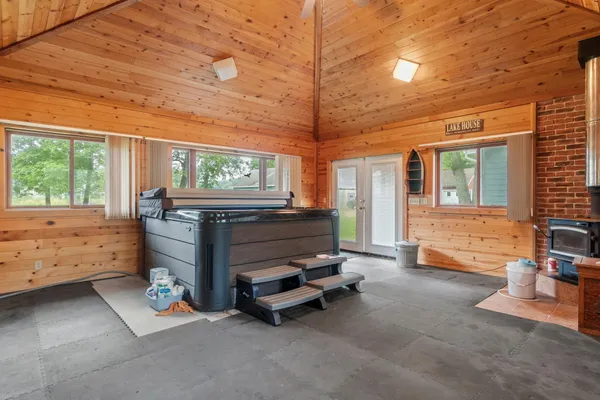 $455,000 | 910 East Evergreen Street, Isle, MN 56342