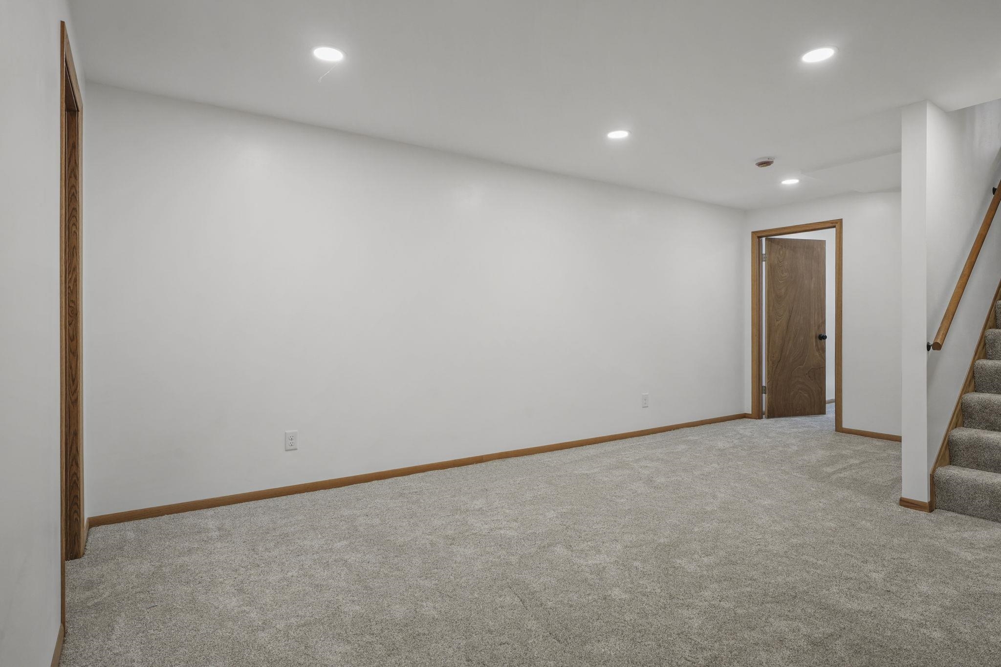 207 South Rutland Street Brooklyn, WI 53521 - Photo 41 of 61
