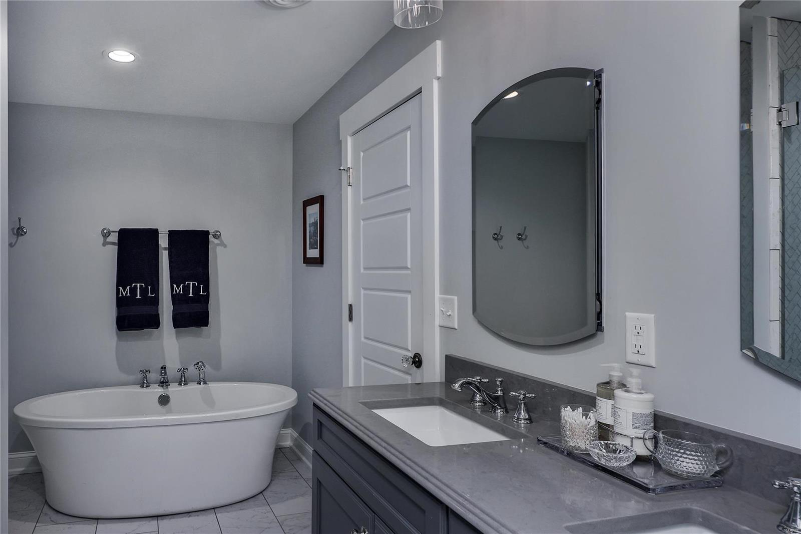 830 North Sappington Road St. Louis, MO 63122 - Photo 19 of 29