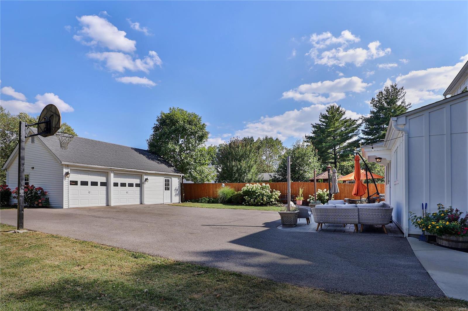 830 North Sappington Road St. Louis, MO 63122 - Photo 3 of 29