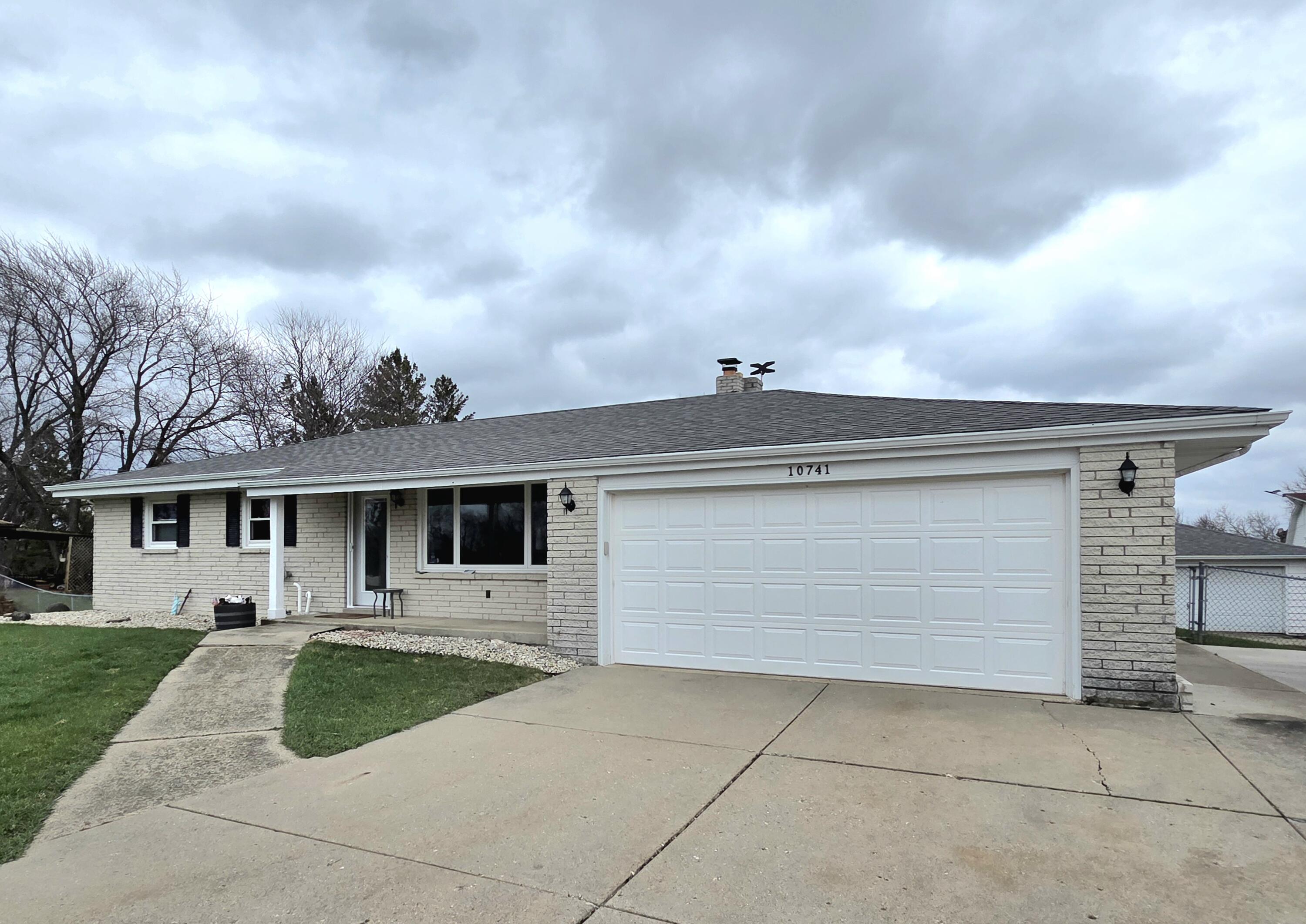 10741 Spring Street Mount Pleasant, WI 53177 - Photo 3 of 48 13750