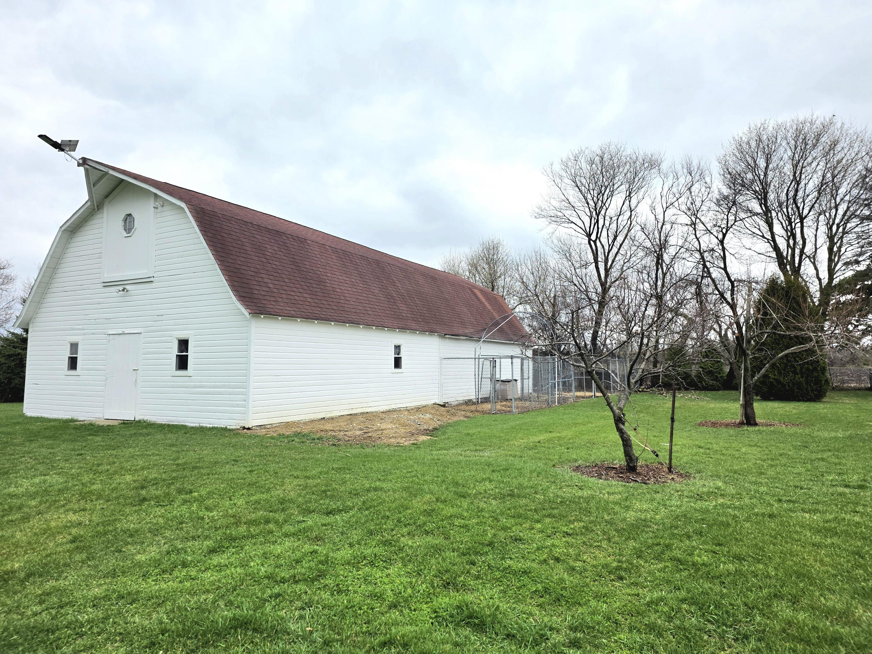 10741 Spring Street Mount Pleasant, WI 53177 - Photo 5 of 48 Pole Barn