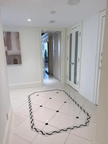 $9,000 | 3560 South Ocean Boulevard, Unit 300, South Palm Beach, FL 33480