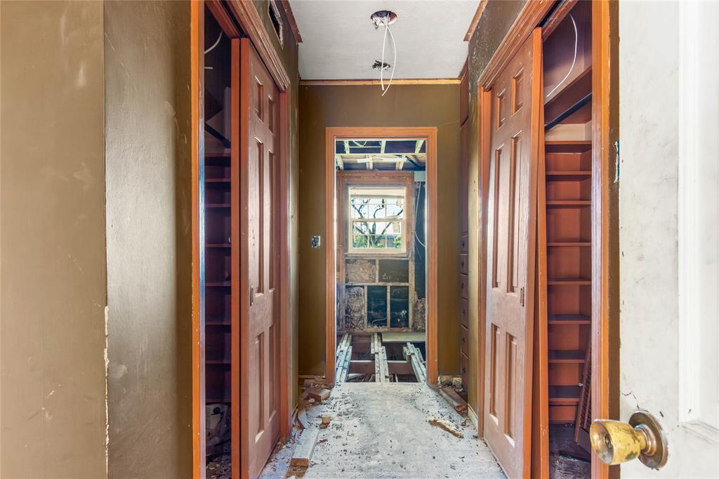 2928 Pine Avenue Waco, TX 76708 - Photo 12 of 24 a view of a hallway with interior of the house