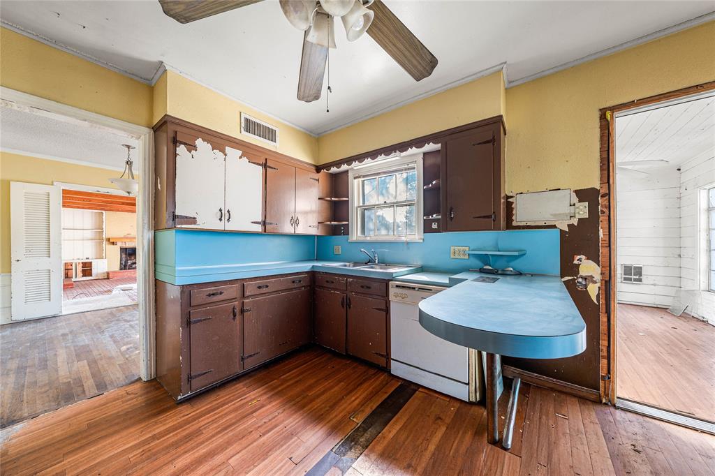 2928 Pine Avenue Waco, TX 76708 - Photo 14 of 40