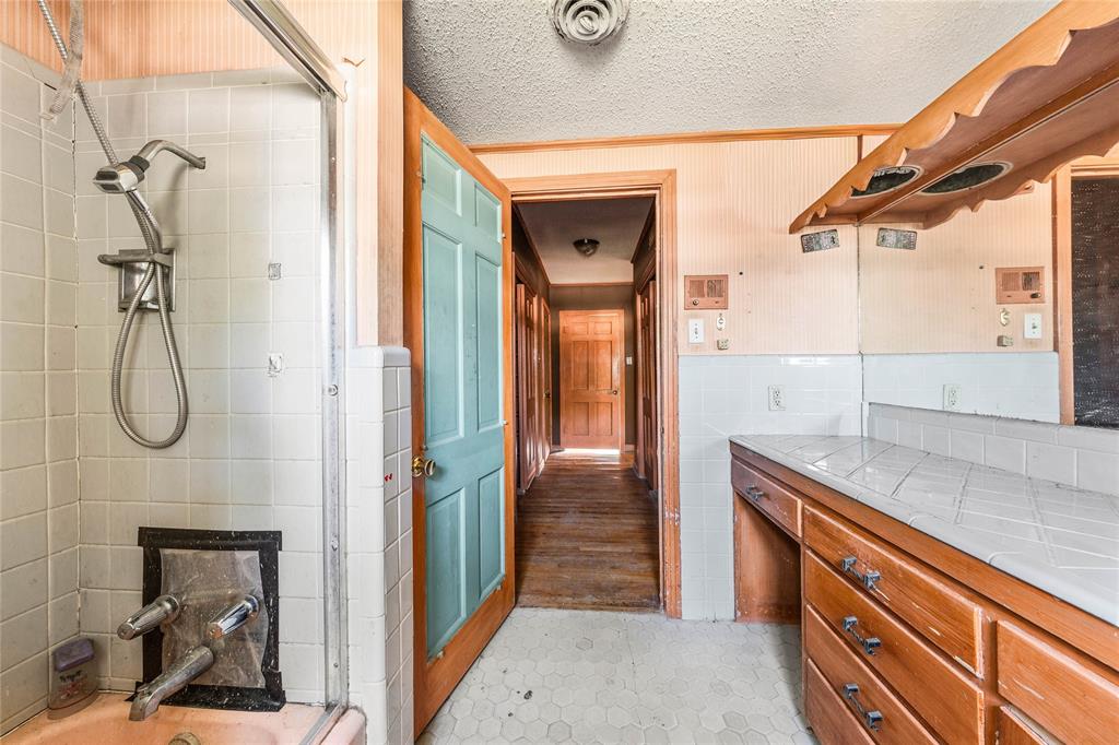 2928 Pine Avenue Waco, TX 76708 - Photo 20 of 40