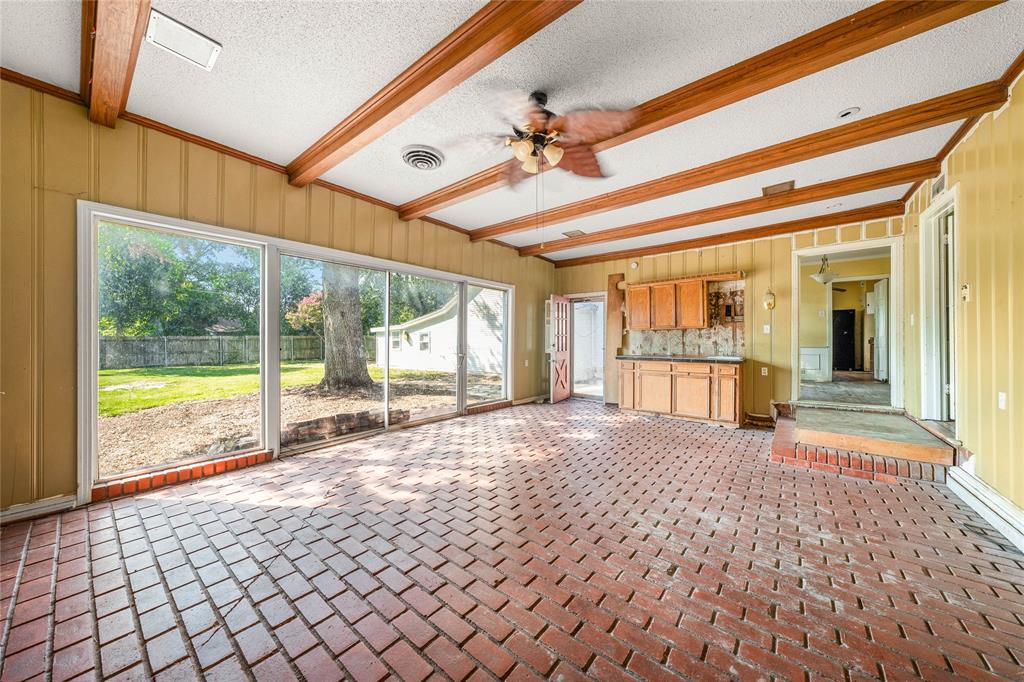 2928 Pine Avenue Waco, TX 76708 - Photo 10 of 40