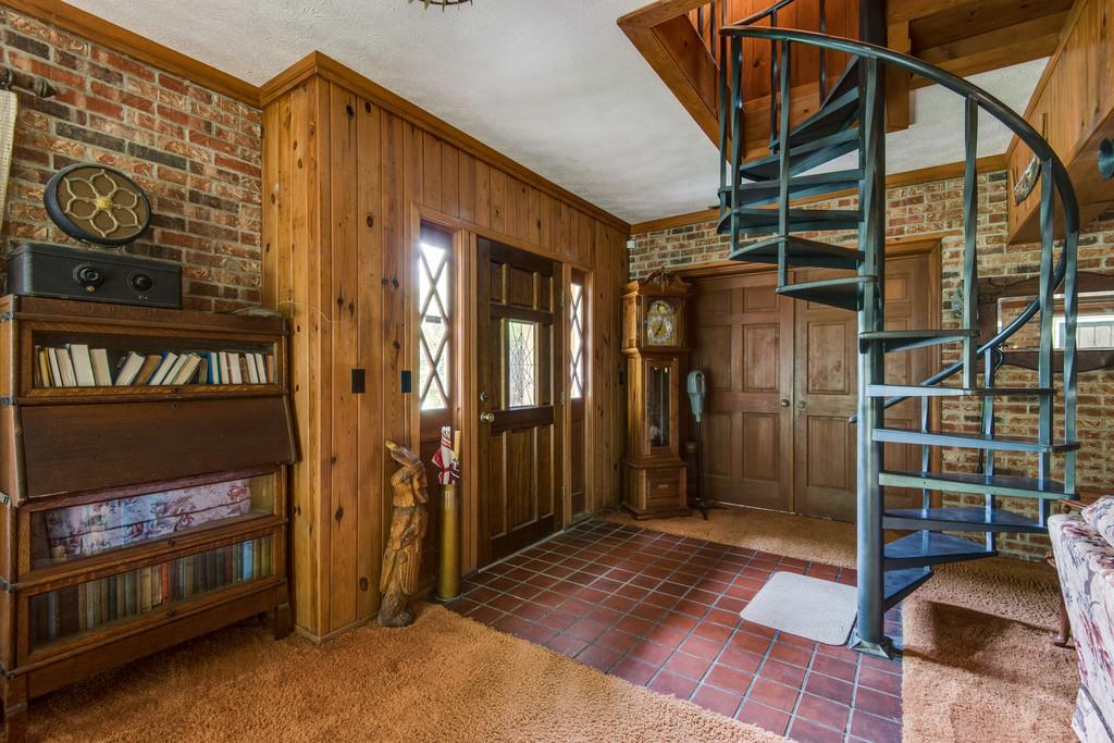 9794 Missionary Ridge Road Bon Aqua, TN 37025 - Photo 14 of 30 a view of an entryway with a room
