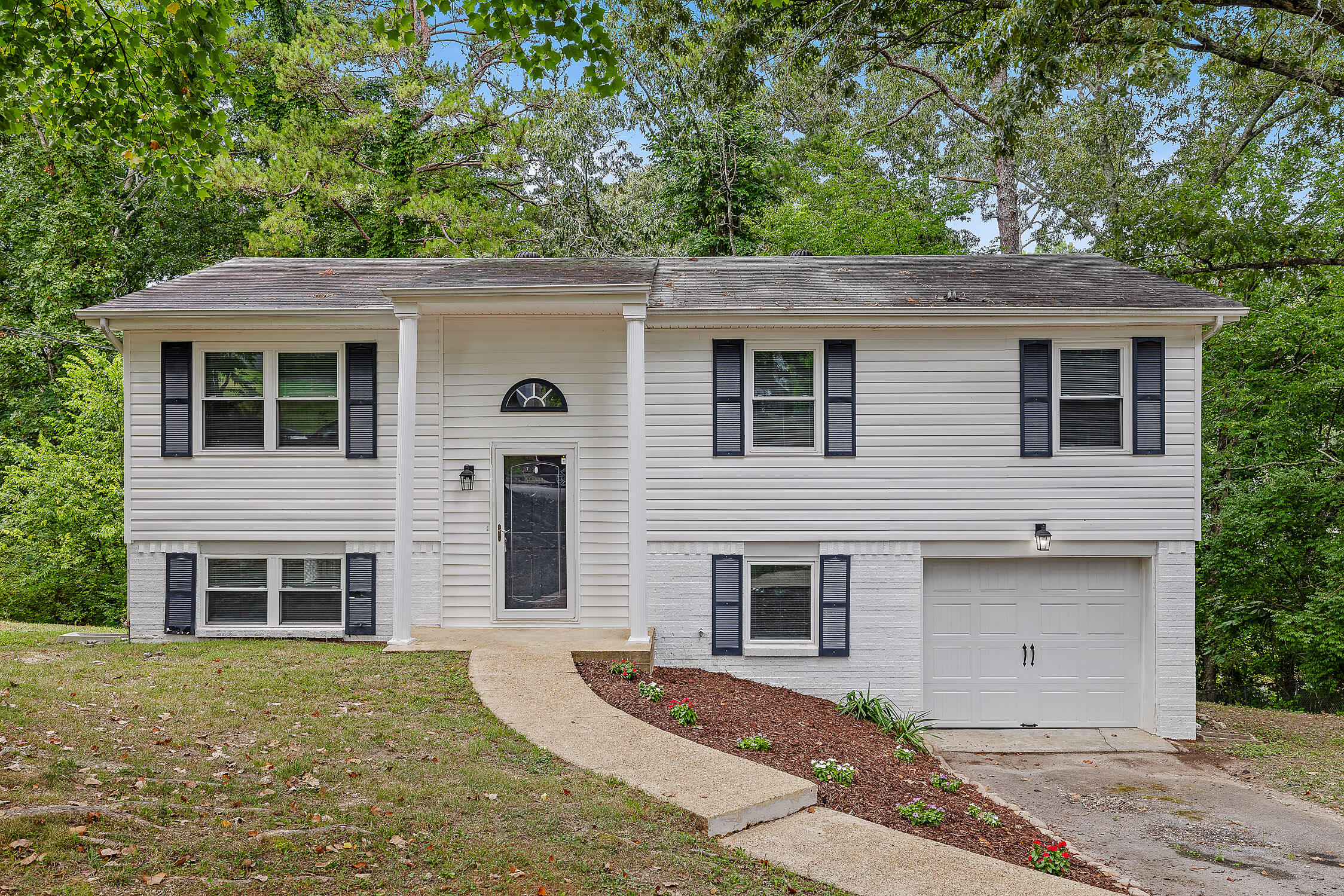 3911 West Freedom Cir  