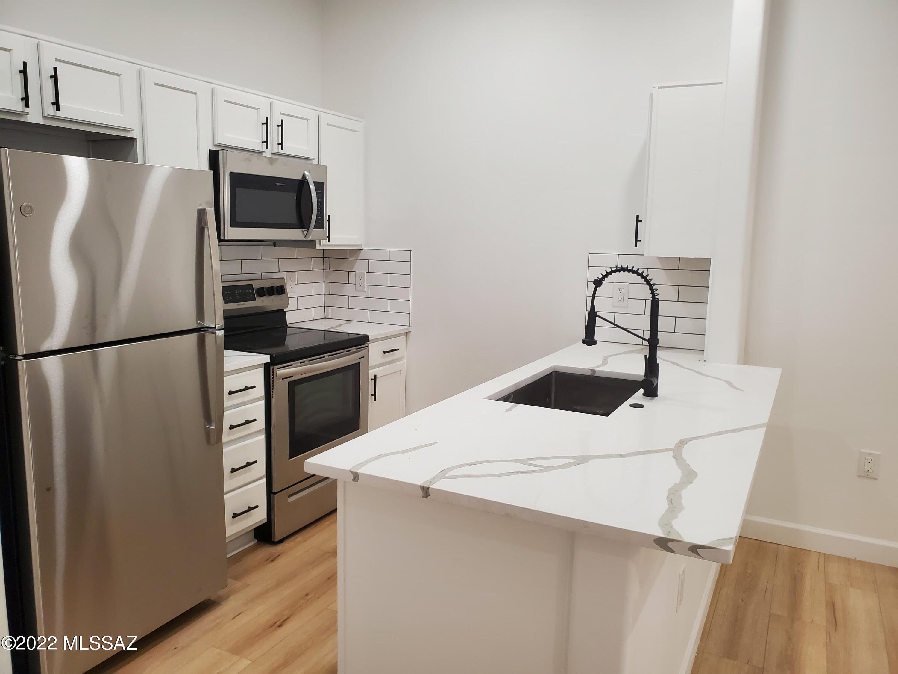2018 East River Road, Unit 101 Tucson, AZ 85718 - Photo 3 of 12 Gallery Image 3