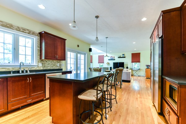 6 Applewood Road Norfolk, MA 02056 - Photo 4 of 17 Gallery Image 4