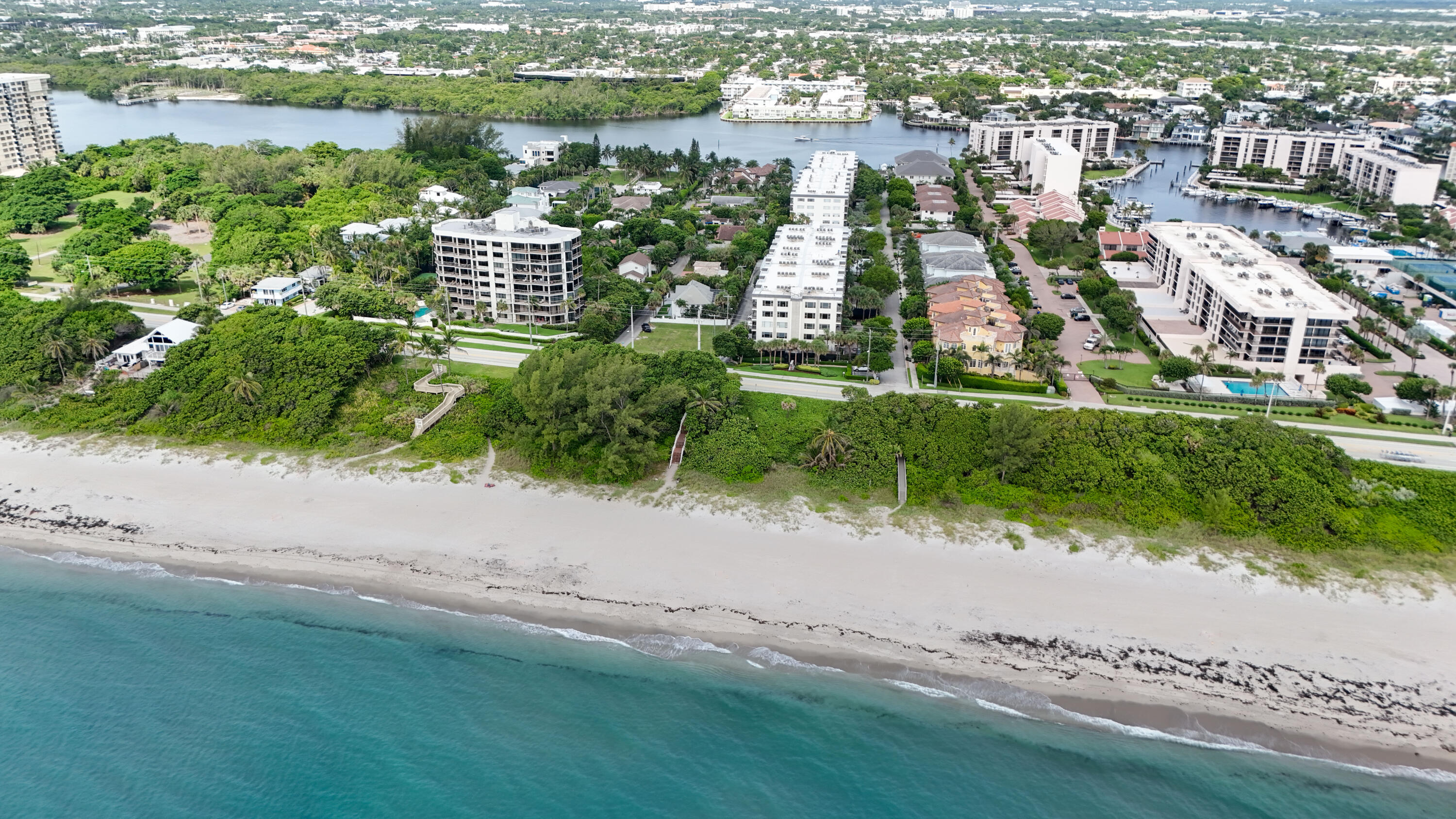 961 Lake Wyman Road Boca Raton, FL 33431 - Photo 4 of 28 DJI_20240708223124_0086_DHDR