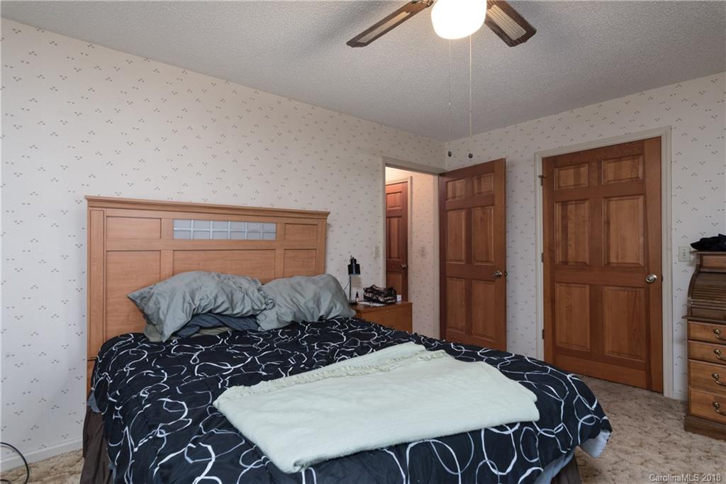 1908 Wildlife Road Charlotte, NC 28214 - Photo 8 of 15 Gallery Image 8