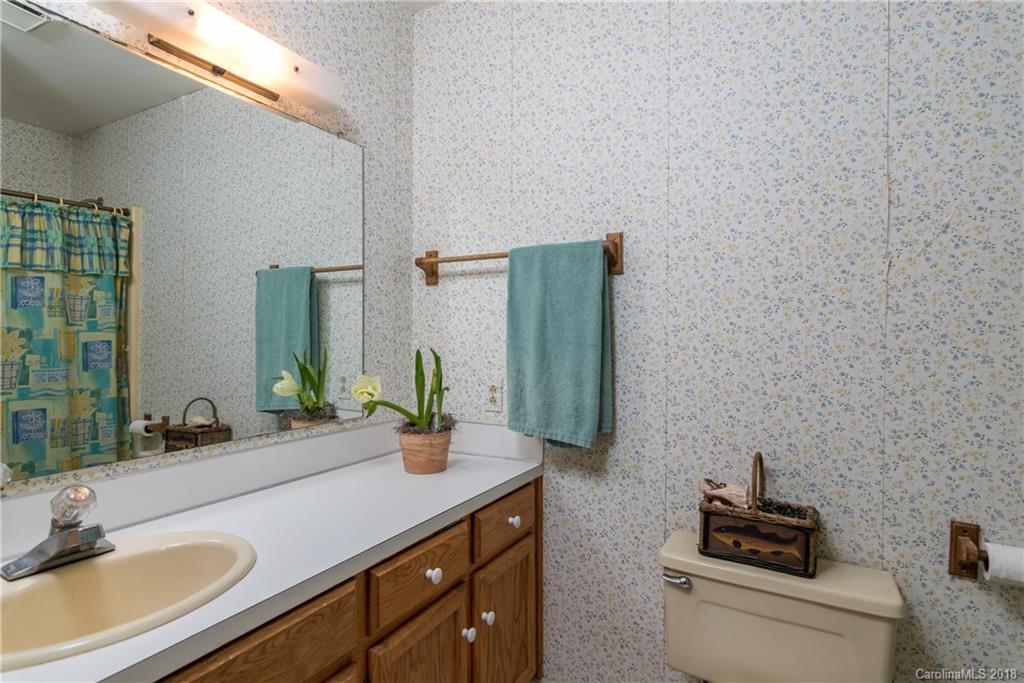 1908 Wildlife Road Charlotte, NC 28214 - Photo 9 of 15 Gallery Image 9