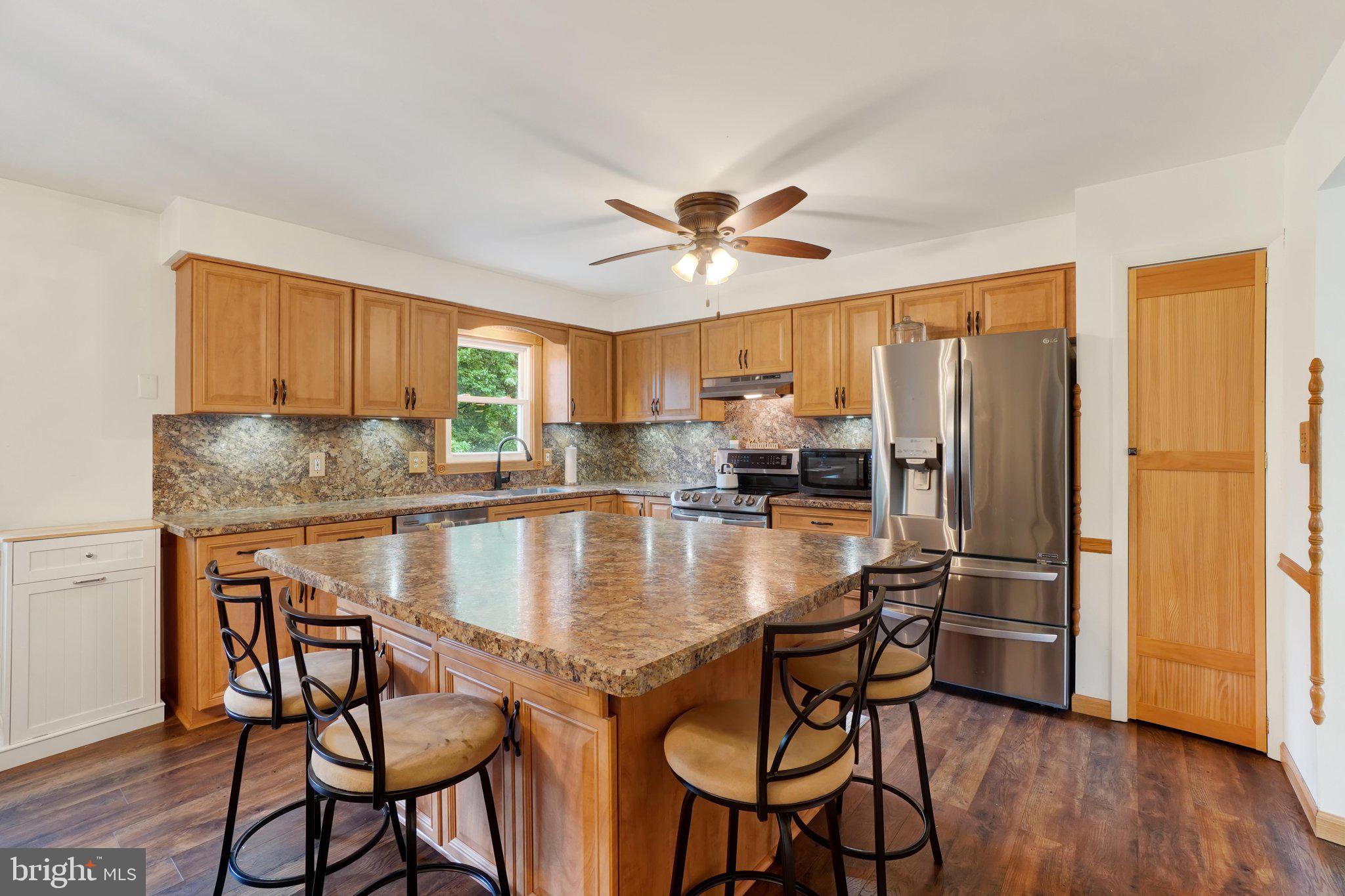 836 Elham Drive York, PA 17406 - Photo 12 of 29