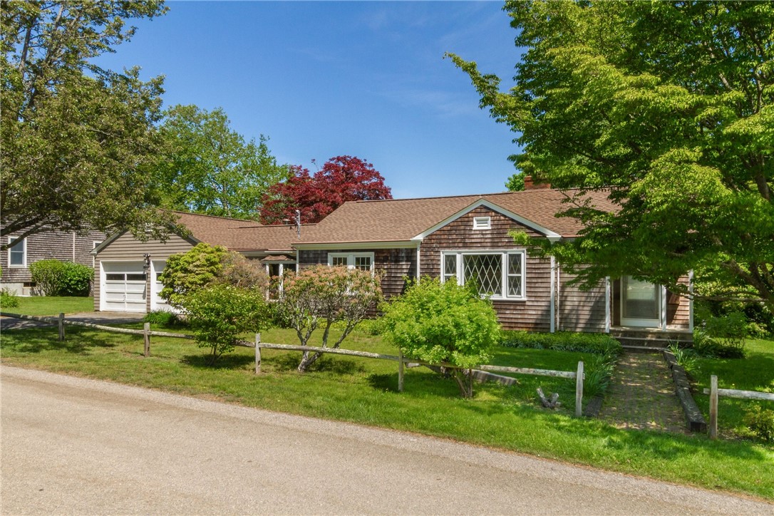 11 Shields Street Newport, RI 02840 - Photo 1 of 33