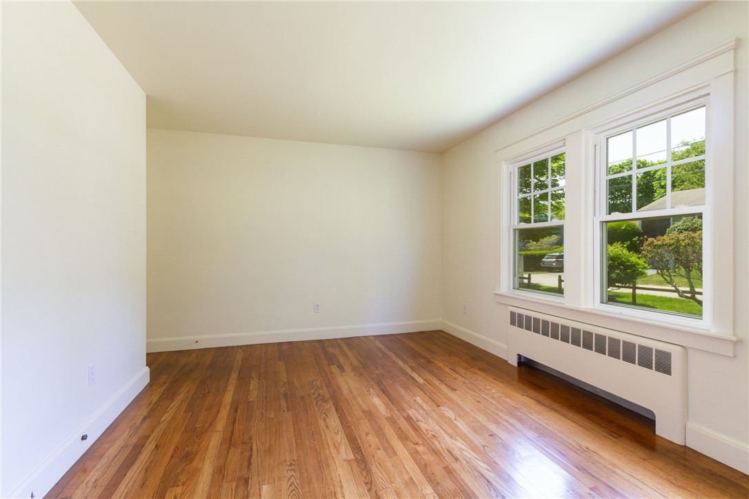 11 Shields Street Newport, RI 02840 - Photo 19 of 33