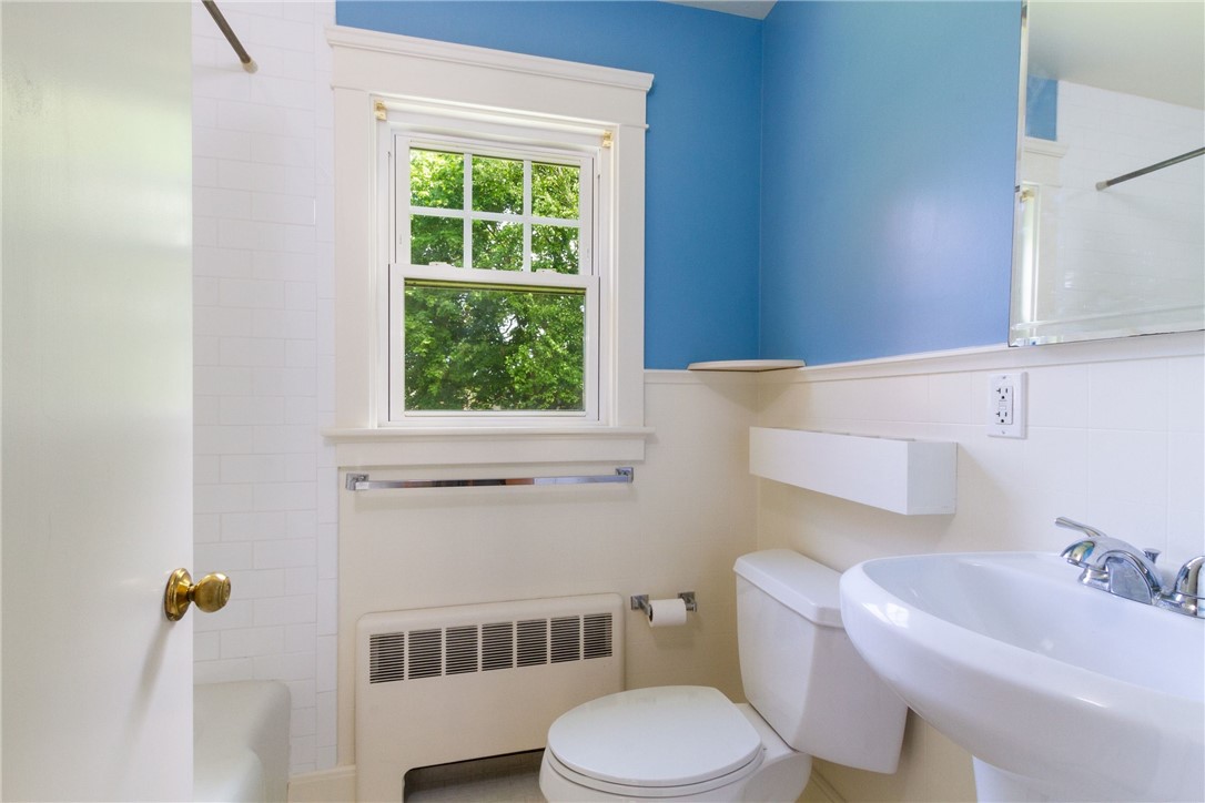 11 Shields Street Newport, RI 02840 - Photo 25 of 33
