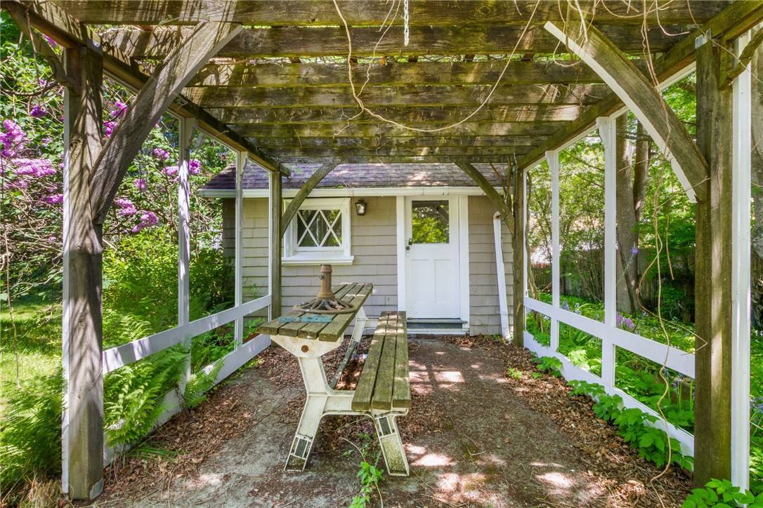 11 Shields Street Newport, RI 02840 - Photo 32 of 33