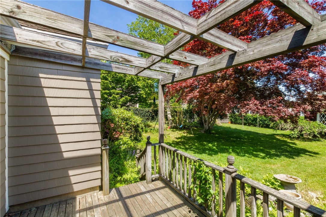 11 Shields Street Newport, RI 02840 - Photo 10 of 33