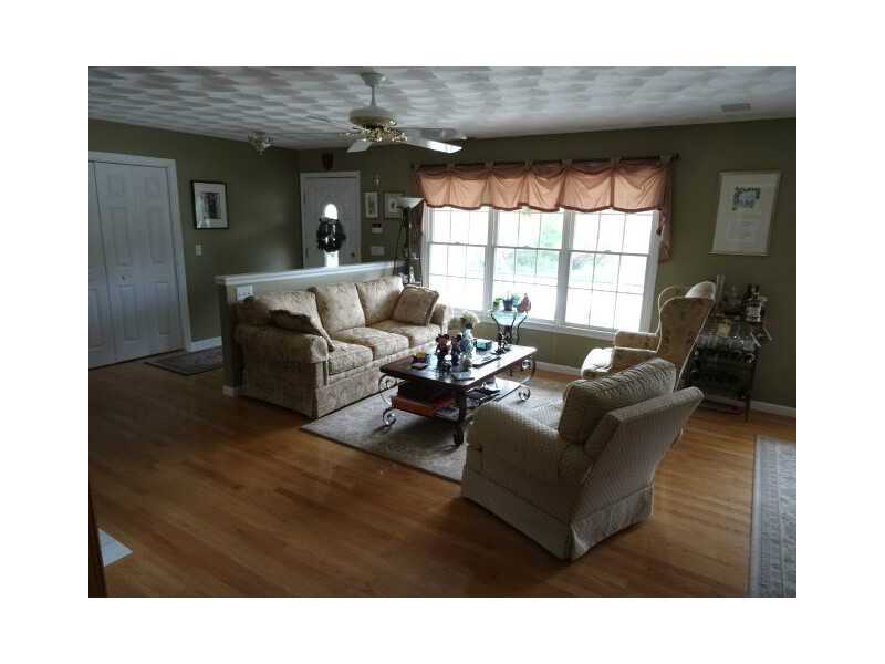 17 Kiley Way Coventry, RI 02816 - Photo 14 of 24 Living Room.