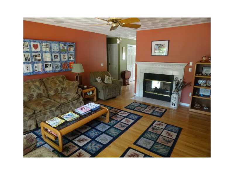 17 Kiley Way Coventry, RI 02816 - Photo 16 of 24 Den/Family/Great Room.