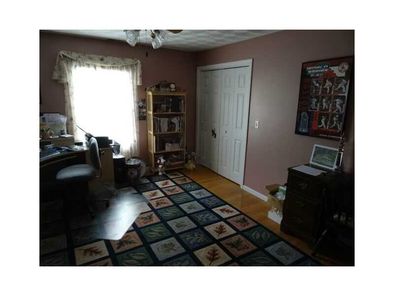 17 Kiley Way Coventry, RI 02816 - Photo 23 of 24 Studio/Study/Office.