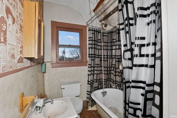 $49,995 | 222 East 5th Street, Peru, IN 46970