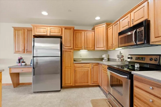 $282,000 | 1848-2 East 20th Court, Unit 2402, Arkdale, WI 54613