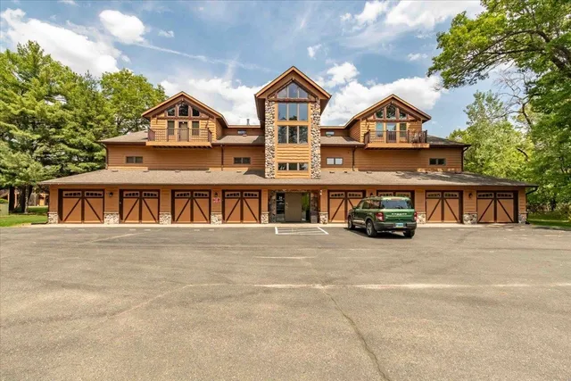 $282,000 | 1848-2 East 20th Court, Unit 2402, Arkdale, WI 54613