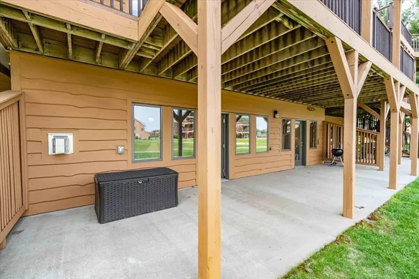 $282,000 | 1848-2 East 20th Court, Unit 2402, Arkdale, WI 54613