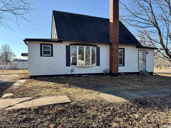 $36,000 | 211 West Liberty Street, Table Grove, IL 61482