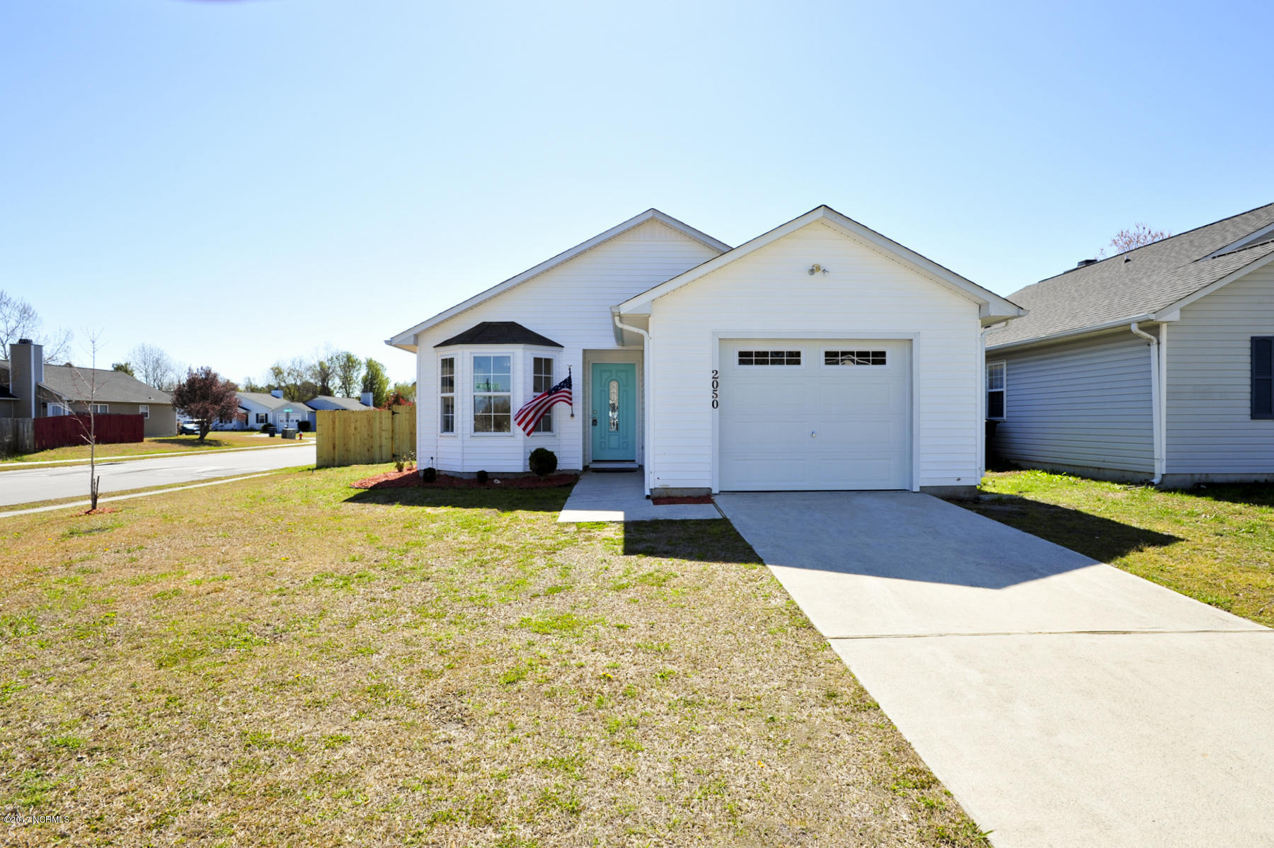 2050 Derby Run Road Jacksonville, NC 28546 - Photo 2 of 28 Corner lot! New garage door w/ opener