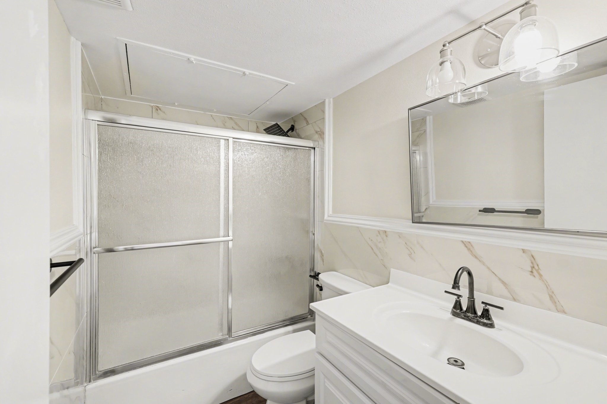 3500 Tangle Brush Drive, Unit 83 Spring, TX 77381 - Photo 12 of 17 Bathroom offers a combination tub and shower.