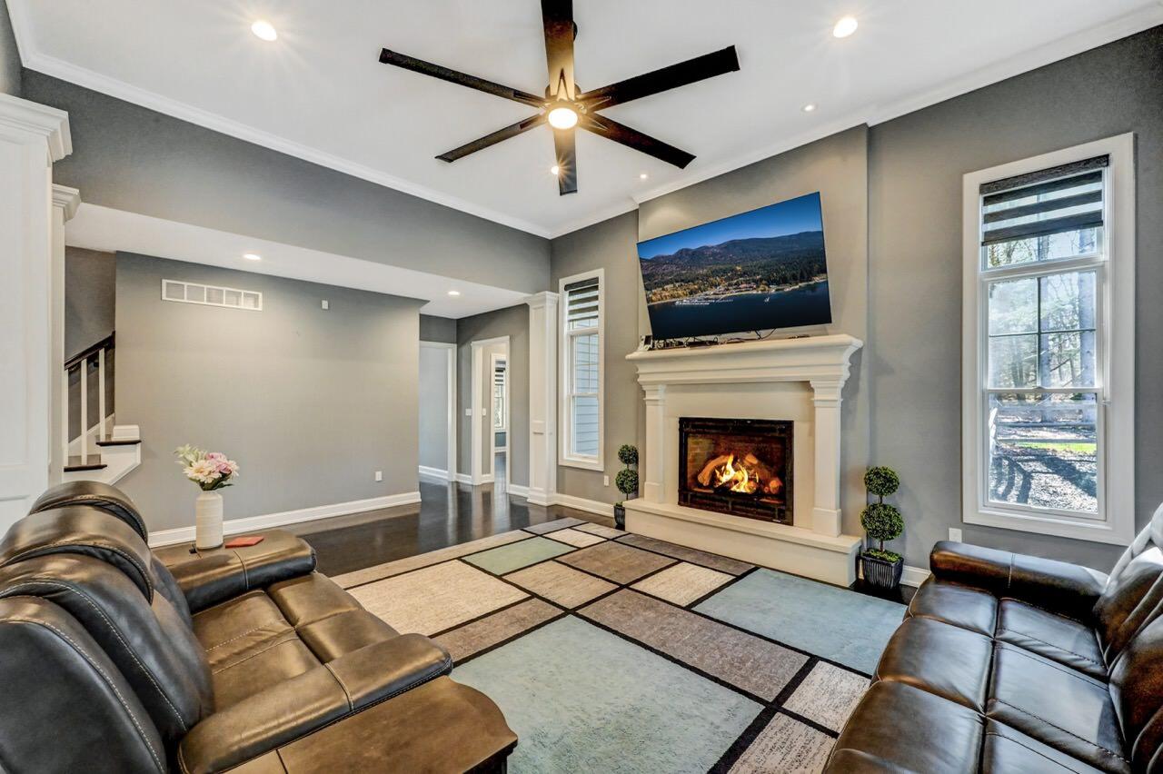 599 Behrens Road Jim Thorpe, PA 18229 - Photo 18 of 110 Living Room