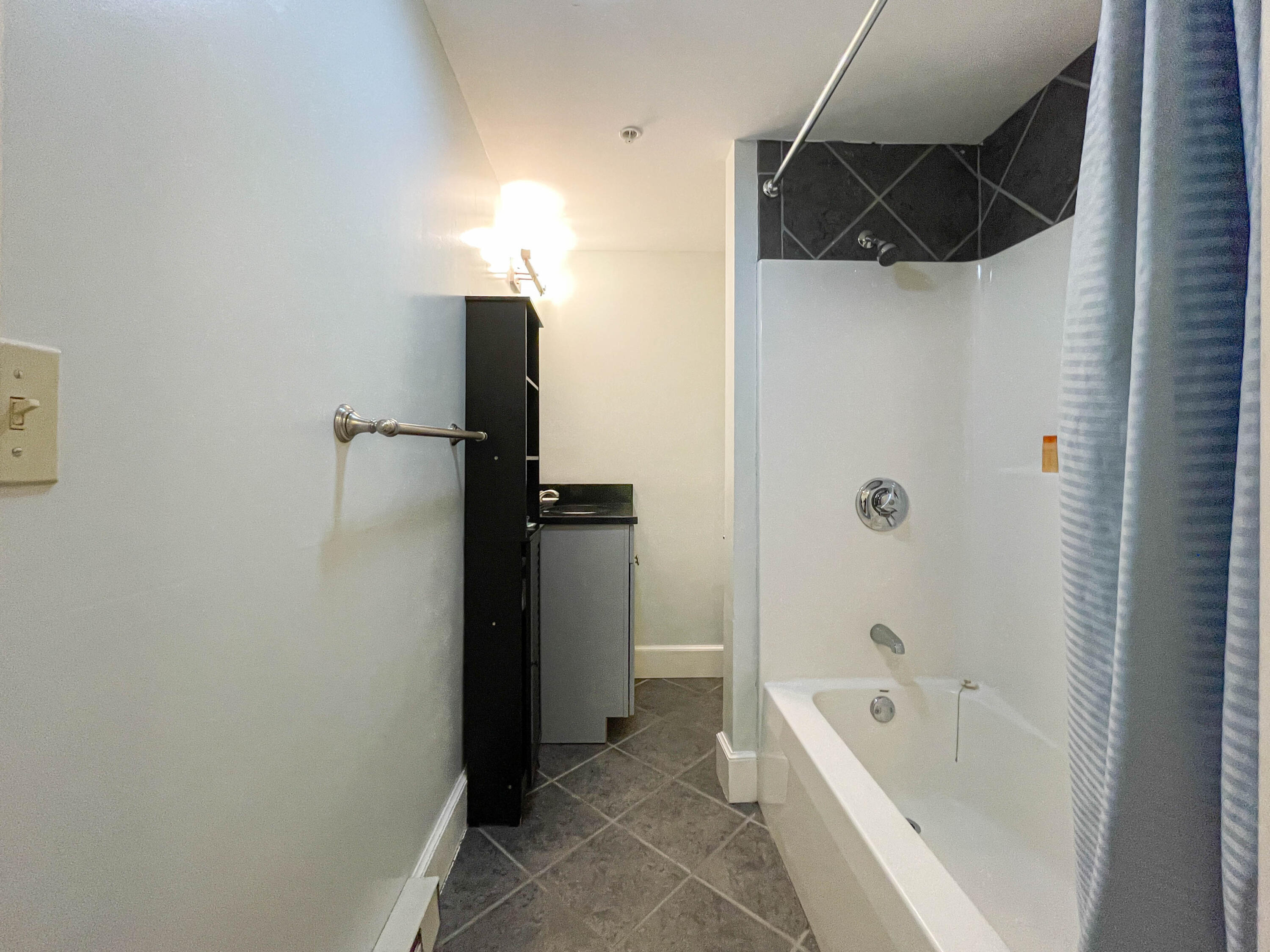 304 Eddy Road, Unit 201 Edgecomb, ME 04556 - Photo 27 of 35 304 Eddy Rd Edgecomb #201 -39