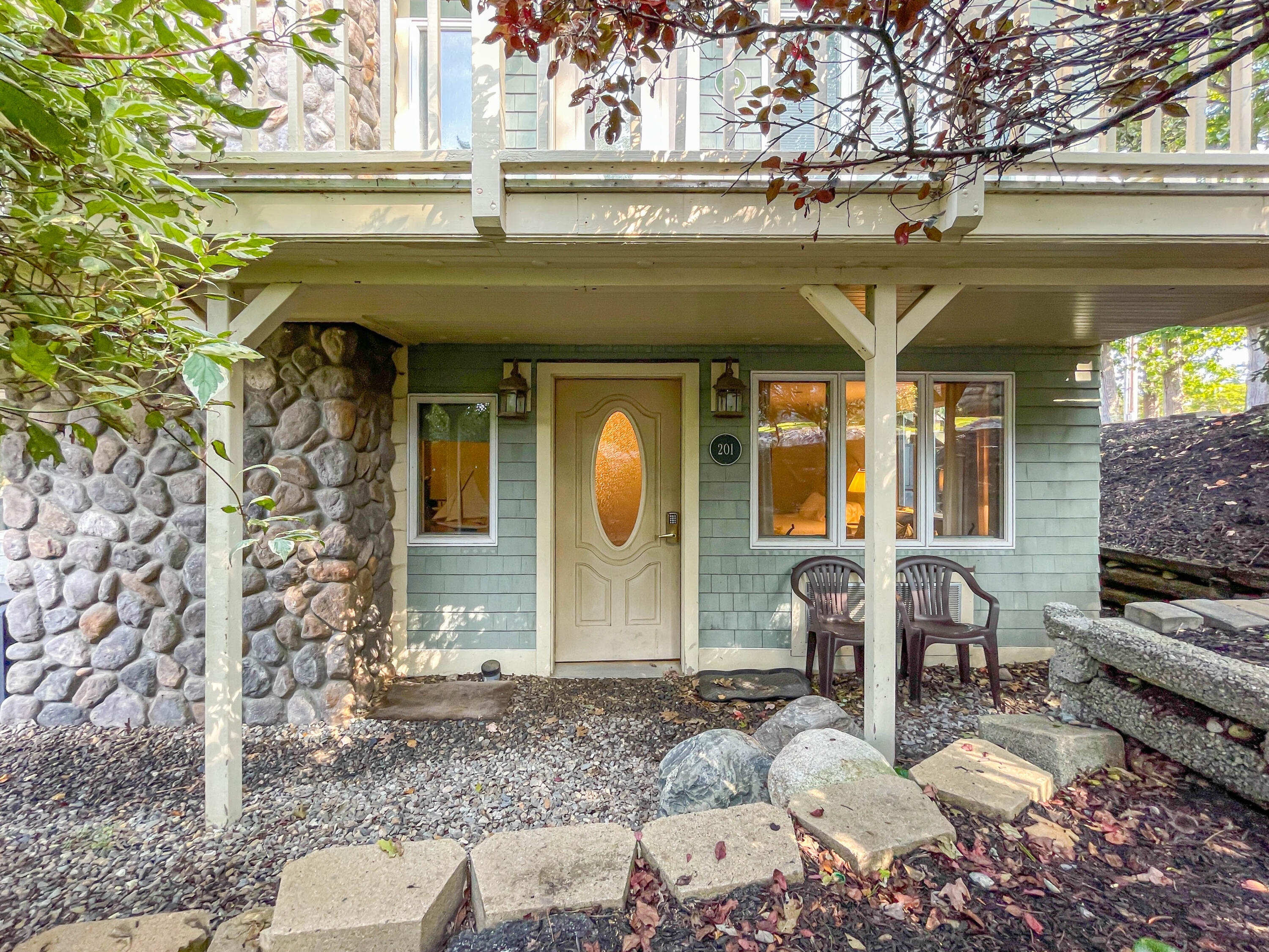 304 Eddy Road, Unit 201 Edgecomb, ME 04556 - Photo 7 of 35 304 Eddy Rd Edgecomb #201 -1