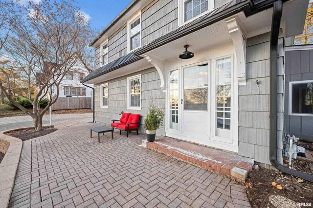 $419,000 | 204 Greenwood Avenue, Bettendorf, IA 52722