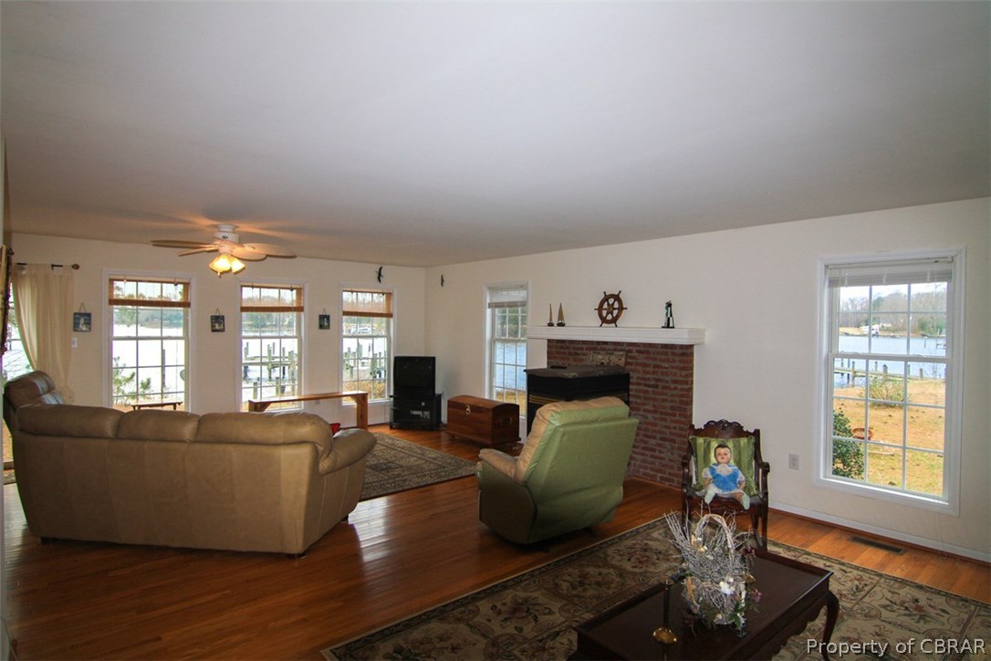 183 Lagrange Avenue Kilmarnock, VA 22482 - Photo 14 of 21