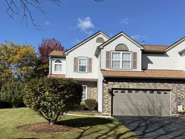 $389,900 | 2528 Heritage Court, Geneva, IL 60134