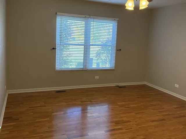 $389,900 | 2528 Heritage Court, Geneva, IL 60134