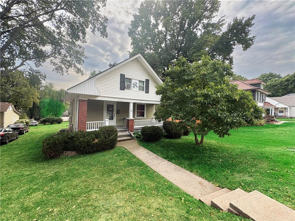 11317 East Winner Road Independence, MO 64052 - Photo 2 of 15