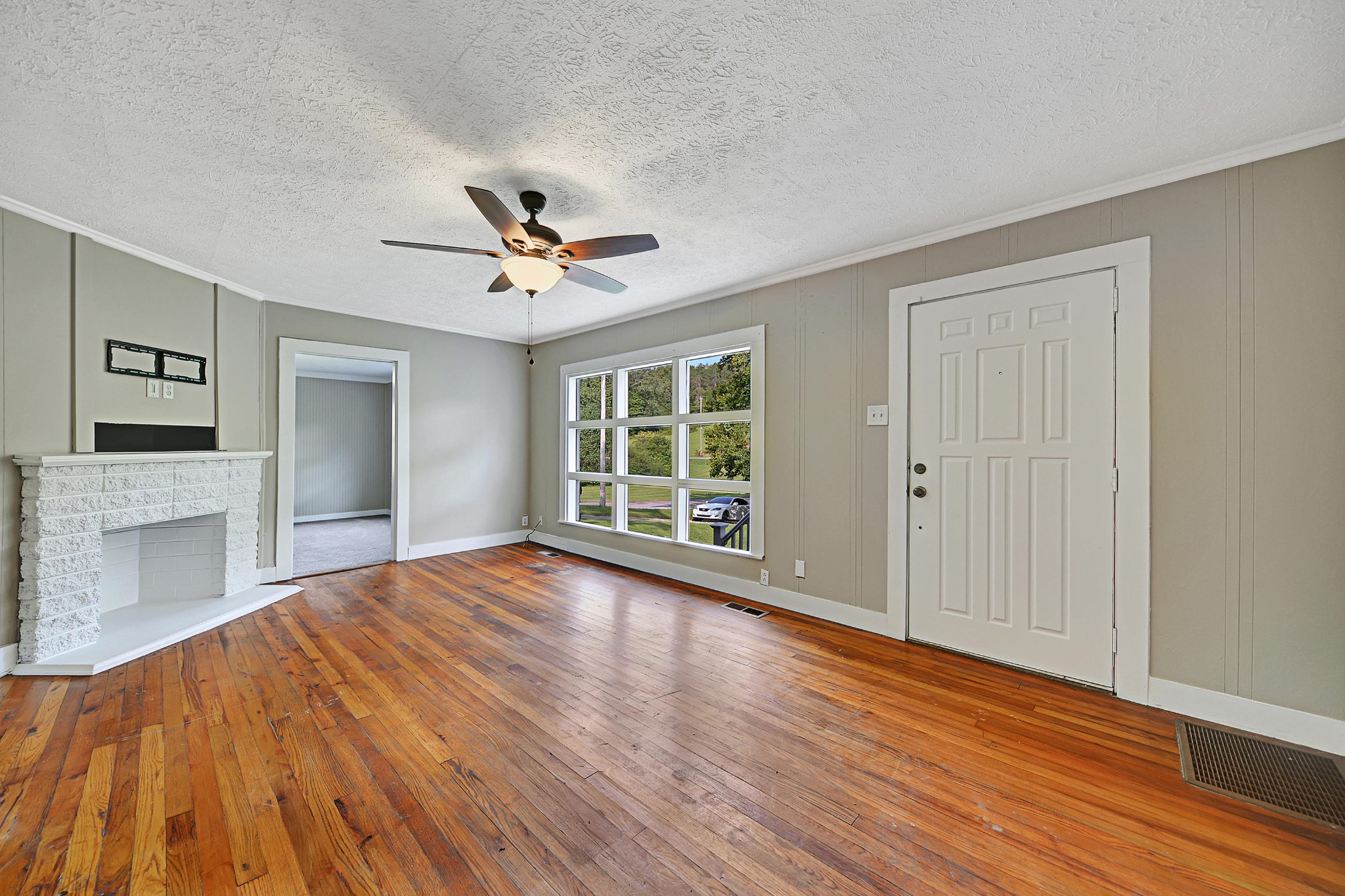 822 Deaderick Road Knoxville, TN 37920 - Photo 14 of 24 Gallery Image 14