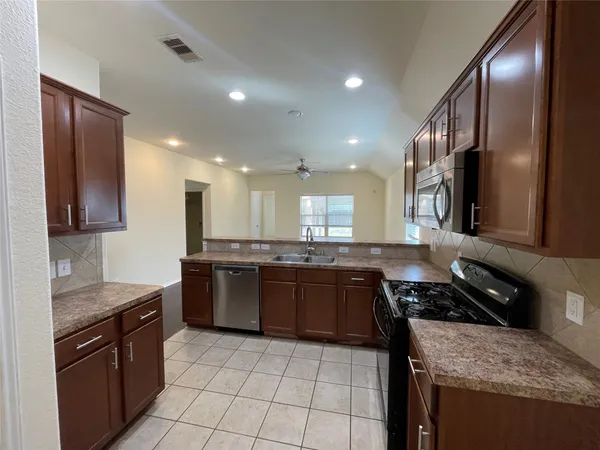 $2,000 | 12010 Ramla Place Trail, Houston, TX 77089