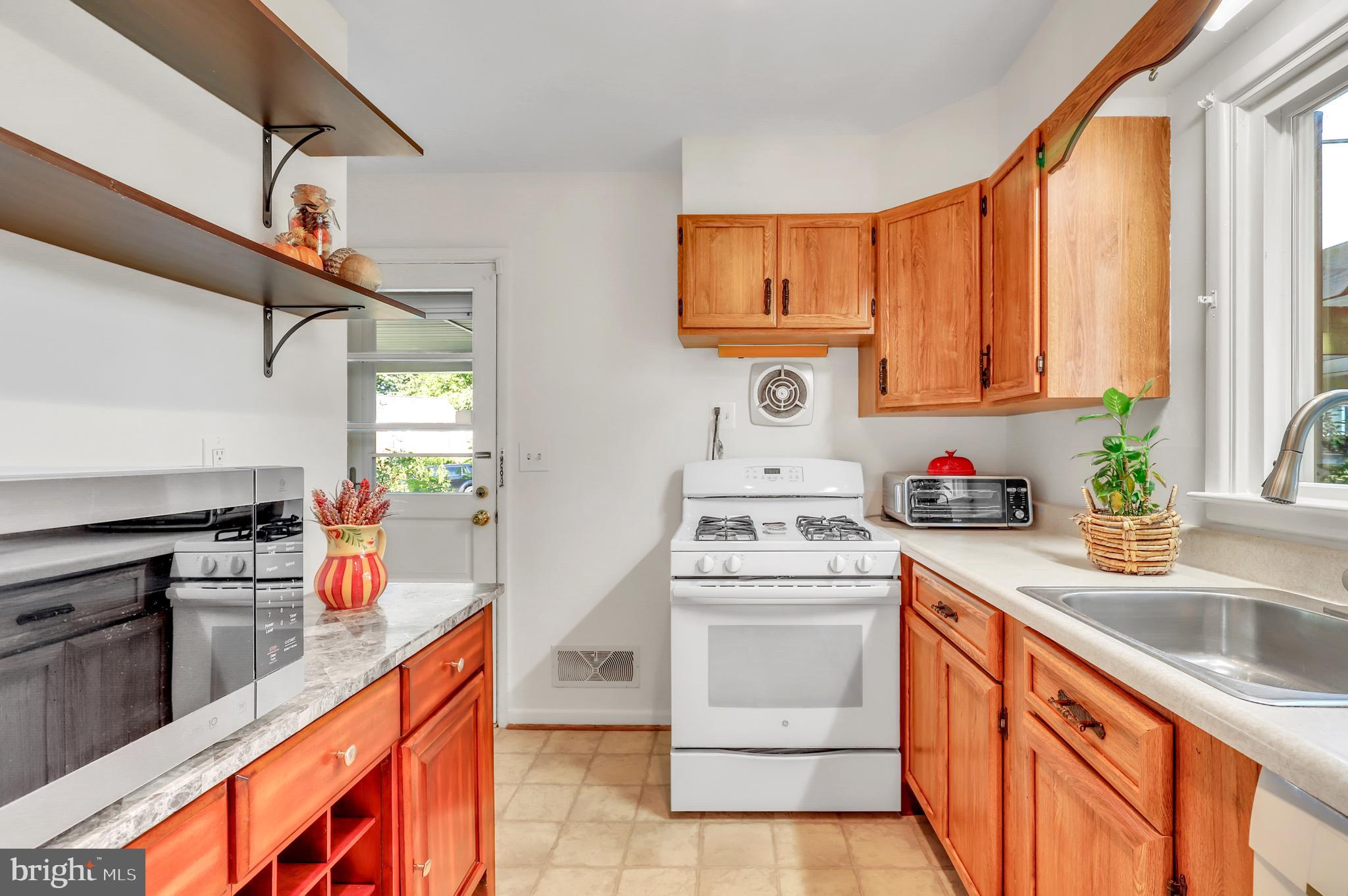 921 Shawnee Drive Frederick, MD 21701 - Photo 15 of 32