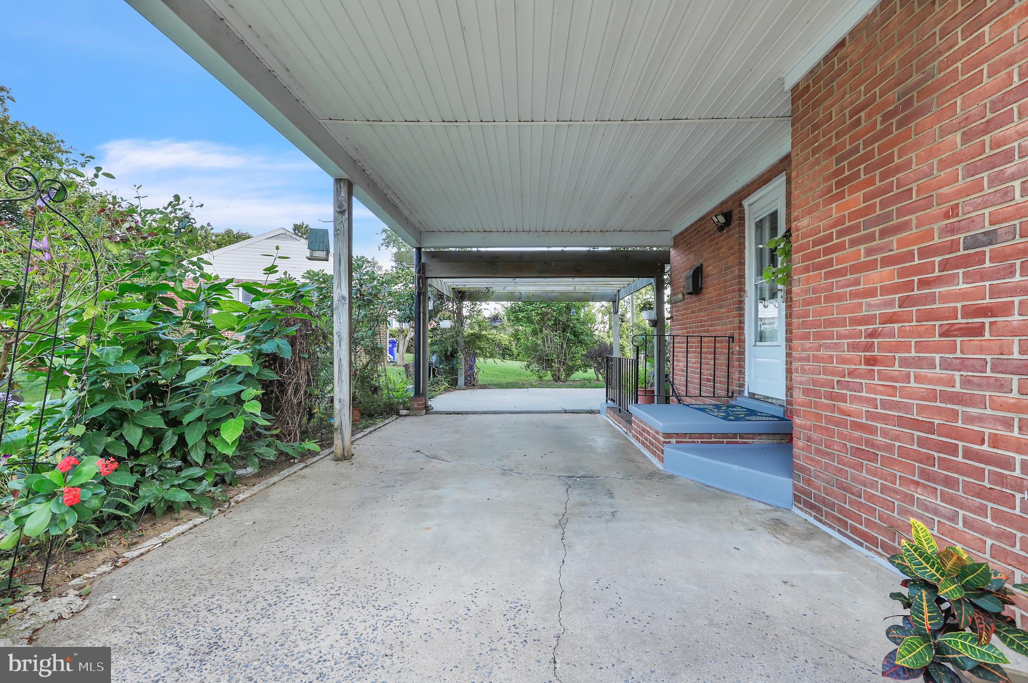 921 Shawnee Drive Frederick, MD 21701 - Photo 4 of 32