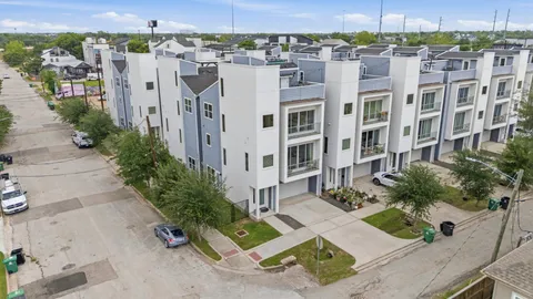 $430,000 | 3303 Baron Street, Houston, TX 77020