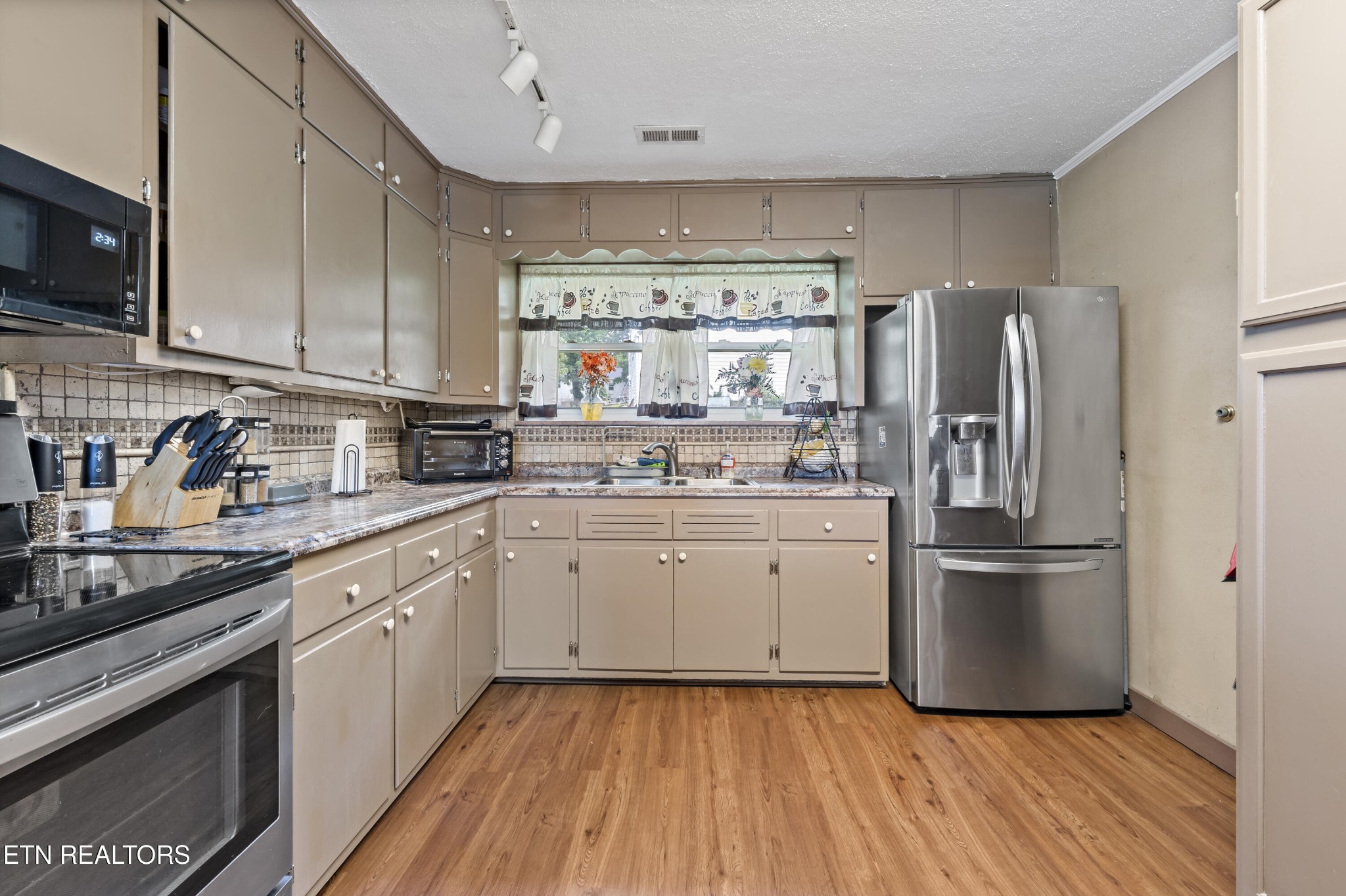 103 Sundance Road Maryville, TN 37801 - Photo 8 of 29 Gallery Image 8
