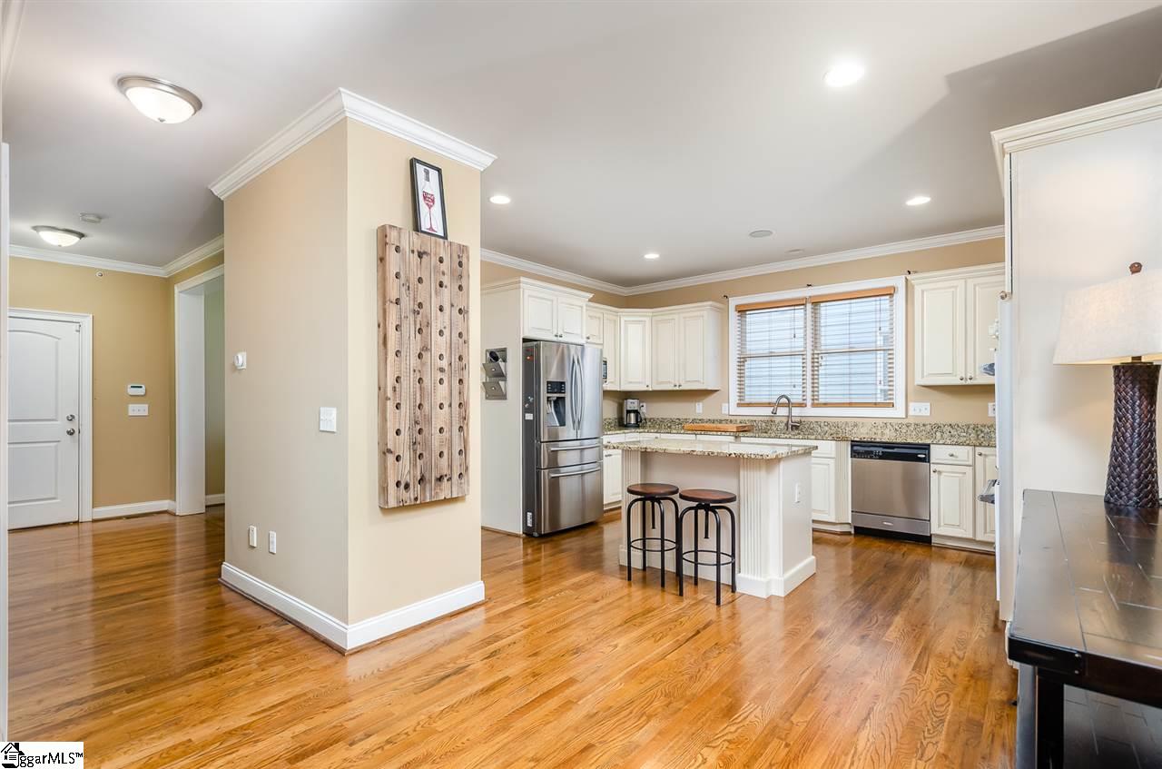 722 Rutherford Road Greenville, SC 29609 - Photo 9 of 32 Gallery Image 9