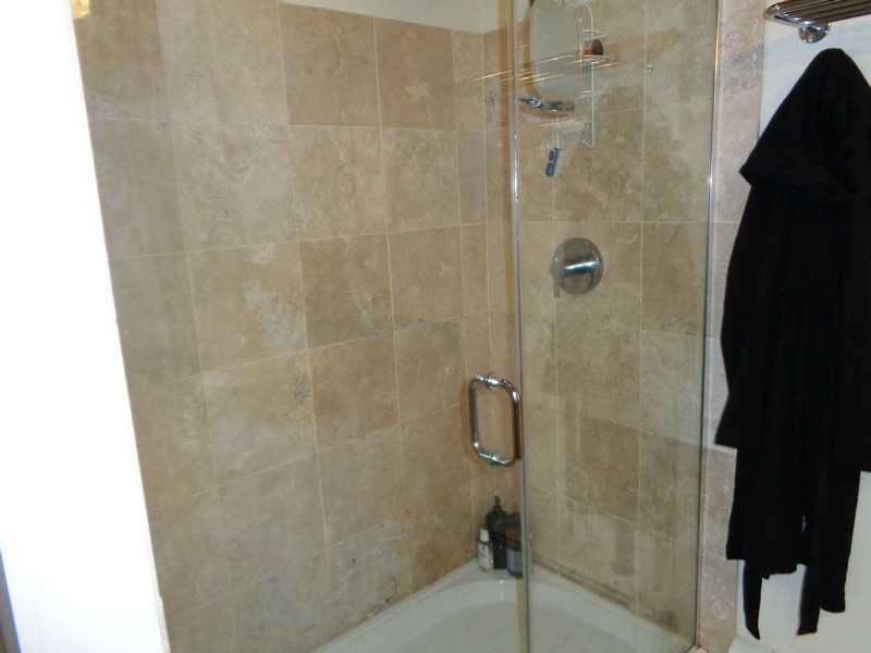 29 Pinetop Road Barrington, RI 02806 - Photo 17 of 24 Master Bath/Spa.